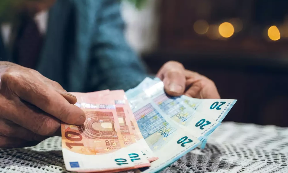 Θεσσαλονίκη: Τους χρωστούσε 150.000 ευρώ και τον εκβίαζαν